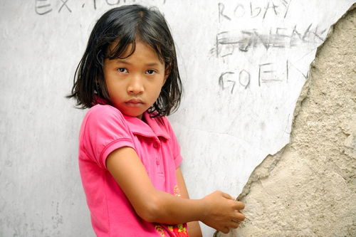 这个缺水的女孩叫什么名字呢？