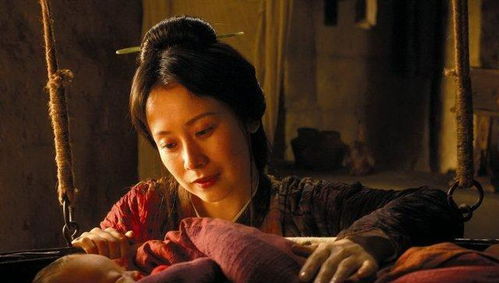 二、核心情节解读：恐惧的源头与无形之物