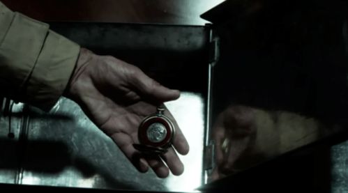 案件开端：离婚诉讼背后的疑云