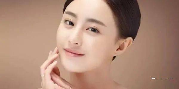 眼部特征分析：神采内敛与刚毅外显的辩证统一