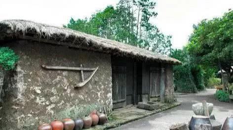 三、 风水视角下墓地布局及气场解析