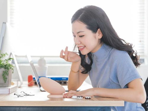 从国学视角透析“较小资女”称谓的更
