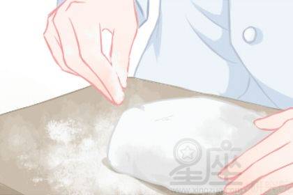 梦见拿饼子给别人吃是什么预兆？