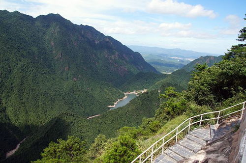 第一个必须要按头安利的地方：大觉山！真的是绝绝子！