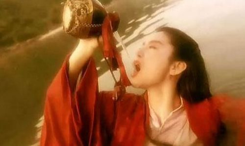 伤官见官格局：克夫之嫌及其内在逻辑