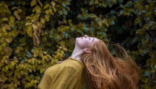 女性在两件事上的安静：福厚之人的象征