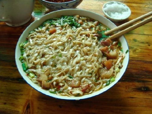 2. 荥阳烧饼：牙齿粉碎机