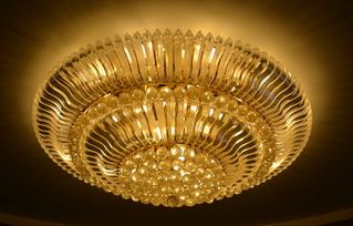 拍照技巧：如何在闪光中脱颖而出！（考验你的技术！）