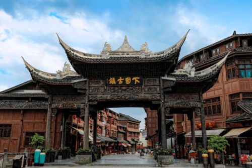 青岩古镇:猪脚饭香飘飘,钱包瘪瘪