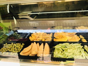 上午：从早市开始 威 海 的清晨在 海鲜 的腥味里
