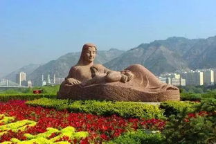 1. 黄河母亲雕塑：大得吓人，意义不明