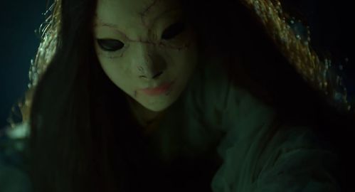 二、 《甜甜》中的象征意义：失落与救赎