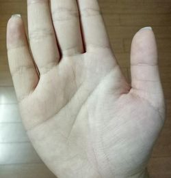 四、 手中的线组成多个四方形或三角形：财库稳固与富贵命格