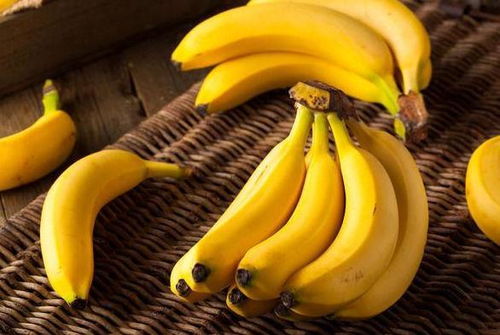 震惊！离异女性深夜梦到黄色条状物的惊天秘密