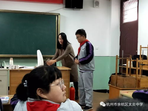 辽宁省禅修班中，哪位老师亲自授课呢？