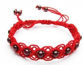 1.3 红绳与色彩心理效应