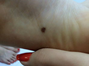 哪些年份出生的人属狗，具体出生日期是哪一天？