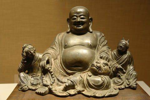 三、  大肚弥勒佛摆放禁忌：细节决定成败