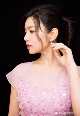 陈妍希八字姻缘如何，风中有朵雨做的云陈妍希八字姻缘分析？