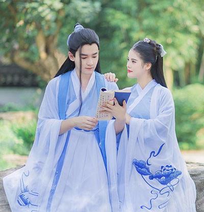 二、 关于2023年具备创崭新意义之汉服店铺名称范例及其综合汇总