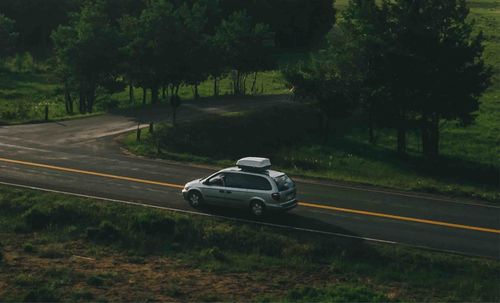 一、 提车时间的制度属性及实践常态