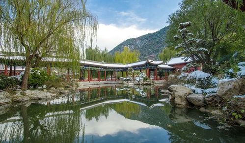 文化底蕴：从皇家园林到文化象征