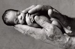 五、 伦理思考：信息透明度与个人隐私之间的平衡