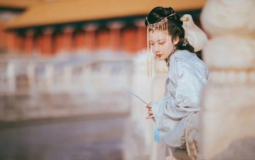 八字中官旺印旺身旺的女性，其性格特点有哪些？