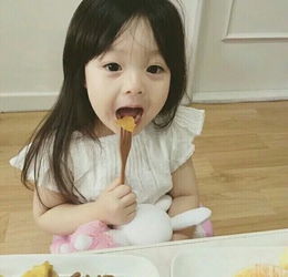 这个洋气的小姑娘叫什么名字呀？