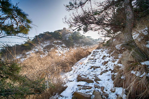 #2 神秘的废弃矿坑 —— “黑洞洞口”