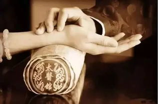 三、  中指诊法：神鬼脉与附体类型的精准定位