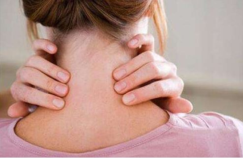 面相看颈部适合咨询哪个科室？