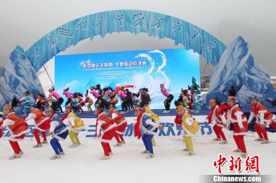 冰雪文化探索： beyond 滑雪和冰雕