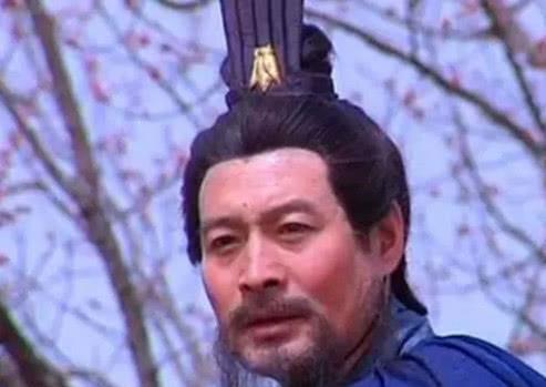 三、 徐庶向刘备推荐诸葛亮的具体内容及其意义