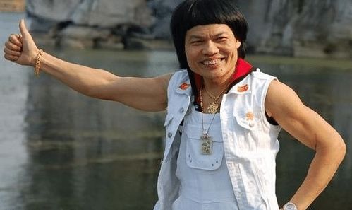 男命财星在年柱，是不是意味着感情生活会因妻子离得远而变得疏远？
