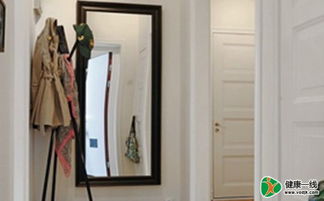 1. 大型植物与带刺花卉的弊端