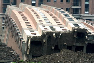 梦见一面墙倒塌预示着什么是吉是凶？