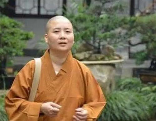 五十多岁无子女妇女八字带尼姑星，能出家当尼姑吗？