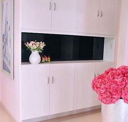 二、 鞋柜颜色与整体家居风格协同配置原则