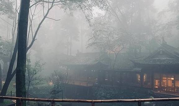 一、老屋风水环境的先天影响及其潜在危机