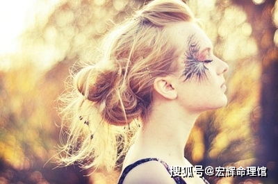 1．出轨行为对信任机制的破坏