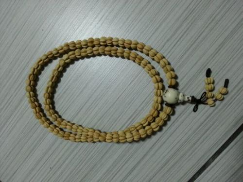 一、 传统文化视域下手链寓意的理论根基