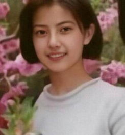 高圆圆罕见旧照中，这位女神的八字命运究竟如何？