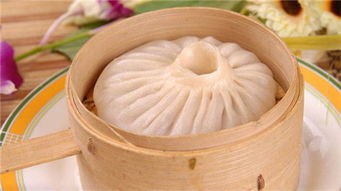 *灌汤包*——皮薄汤多，却常被店家偷工减料