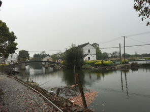 1. 山环水抱的理想格局