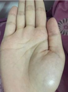 1. 感情线：情绪变化波动与人际关系的外在化