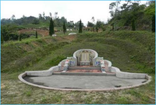 山上建坟头风水如何？