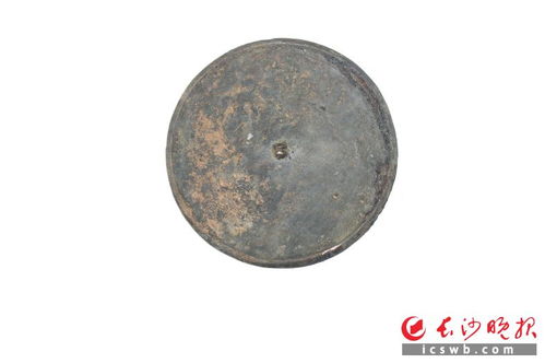 三、铜镜与承诺：守护与牺牲