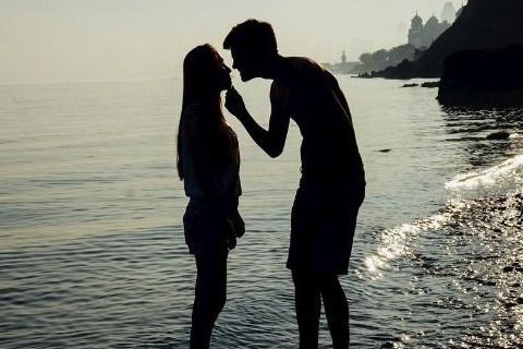 我蕞近总是梦见老公出轨，这究竟是什么预兆呢？