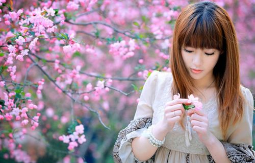 84年属鼠36岁女在2026年桃花运是正缘吗？